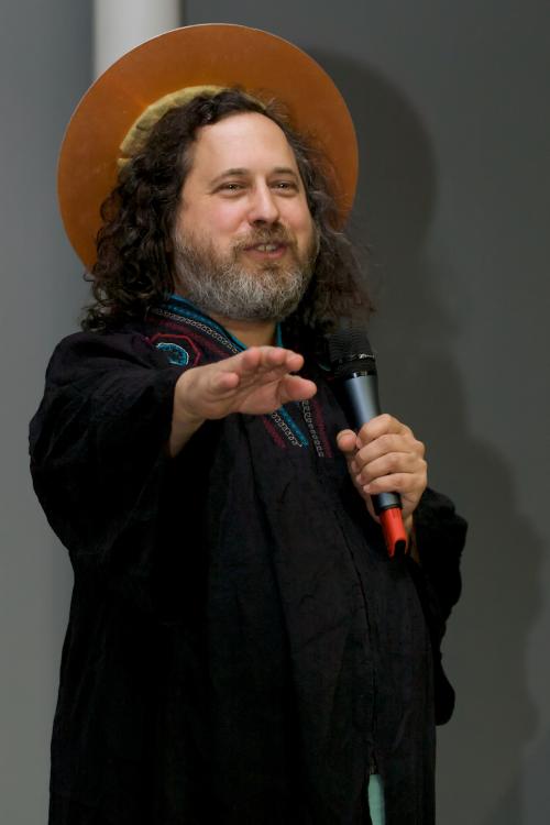 Richard Stallman nelle vesti di Saint IGNUcius (fonte: wikimedia.org)