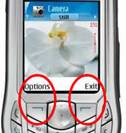 le softkeys hanno una funzione determinata dal contesto dell'interazione (Nokia 6630)